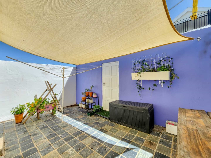 3 Bedroom Property for Sale in Sea Point Western Cape